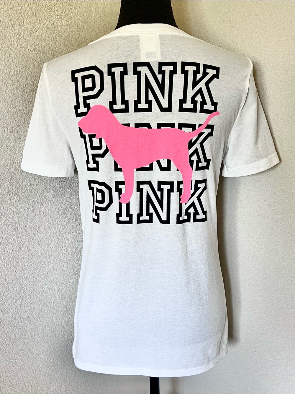 LIKE NEW • VS PINK Big Pink Dog Graphic Logo White Tee •
